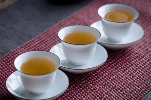 茶叶与水有关（茶叶与水之间的关系）